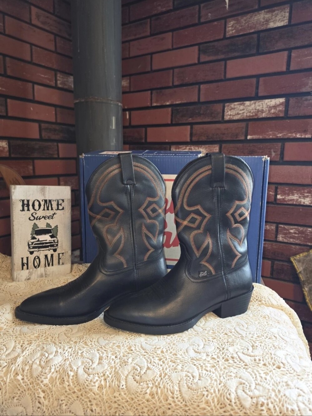 Justin Black Leather Pointed Toe Western Cowboy Boots Men's Size 9.5C